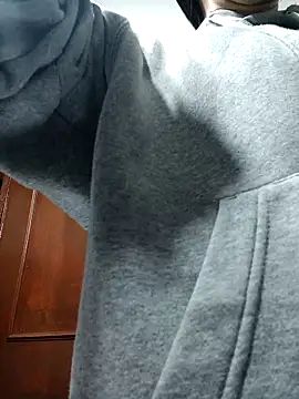 LunaZambrano online show from October 15, 2025, 5:18 am