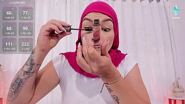 aisha vs online show from June 3, 2026, 2:33 pm