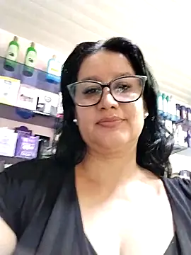 Snapshot of keilymadam chatting on June 18, 2026, 2:32 pm keilymadam online show from June 18, 2026, 2:32 pm