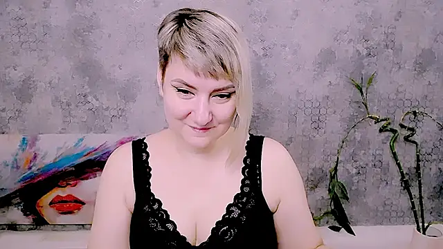 Djullia online show from July 12, 2026, 5:09 am