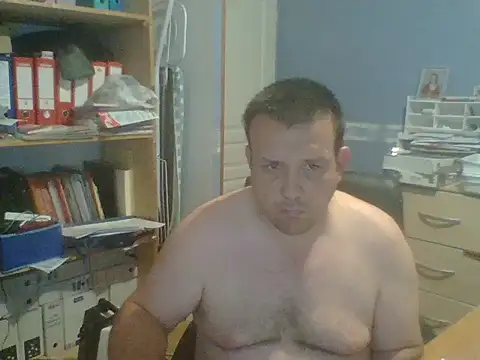 Snapshot of manubm03 chatting on May 10, 2026, 7:35 am manubm03 online show from May 10, 2026, 7:35 am