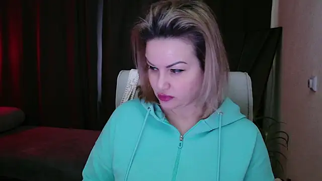 Snapshot of MishaMILF chatting on March 14, 2025, 9:14 am MishaMILF online show from March 14, 2025, 9:14 am