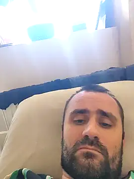 Snapshot of Govora chatting on January 1, 2025, 11:27 am Govora online show from January 1, 2025, 11:27 am