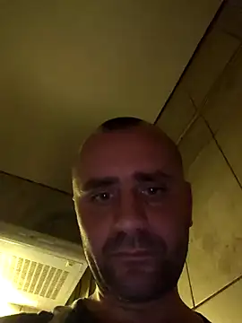 Snapshot of Govora chatting on January 6, 2025, 10:15 pm Govora online show from January 6, 2025, 10:15 pm