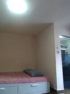 Snapshot of Govora chatting on March 1, 2025, 1:51 pm Govora online show from March 1, 2025, 1:51 pm