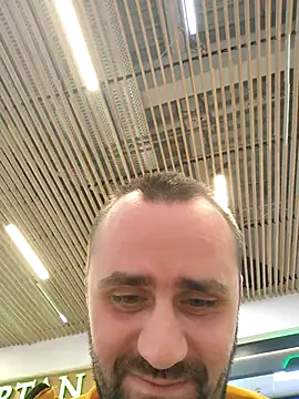 Snapshot of Govora chatting on March 10, 2025, 7:40 pm Govora online show from March 10, 2025, 7:40 pm