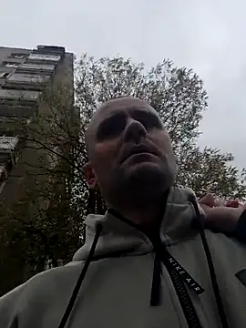 Snapshot of Govora chatting on November 6, 2025, 11:55 am Govora online show from November 6, 2025, 11:55 am