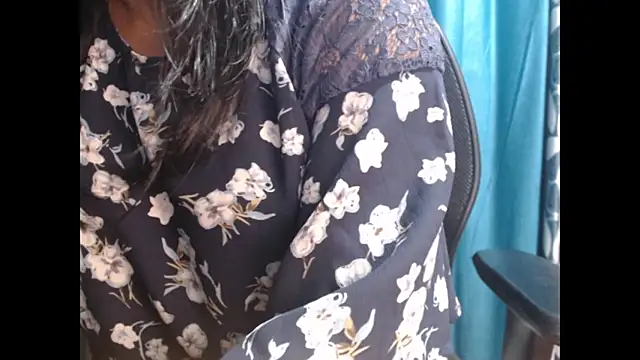 CuteRhea69 online show from March 3, 2025, 5:39 pm