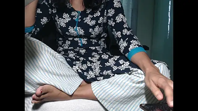 CuteRhea69 online show from April 13, 2026, 11:16 am