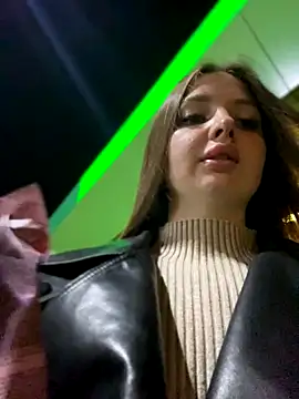 KrisMagnoly online show from September 19, 2025, 5:35 pm