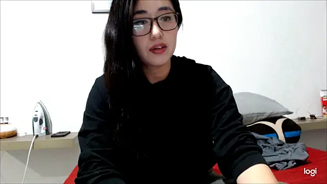 YummymeowW online show from December 29, 2024, 4:48 am