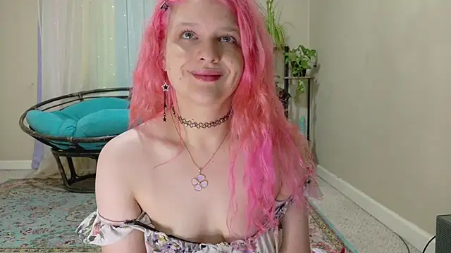Emihaze online show from July 9, 2026, 6:23 pm