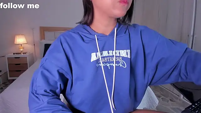 mia hank online show from February 26, 2025, 11:41 am