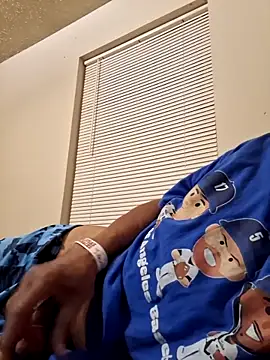 Snapshot of Fonzarelli chatting on September 29, 2025, 9:25 am Fonzarelli online show from September 29, 2025, 9:25 am