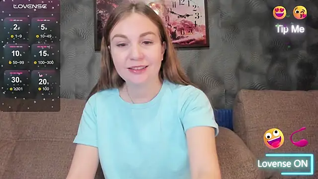 Snapshot of CassieMils chatting on November 29, 2025, 4:21 pm CassieMils online show from November 29, 2025, 4:21 pm