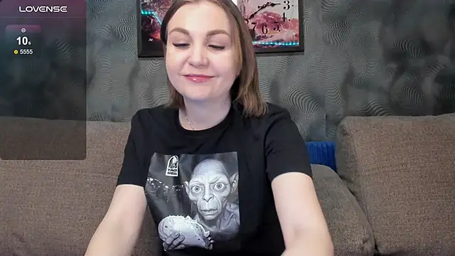 CassieMils online show from April 1, 2026, 8:48 am