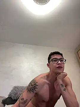 sebas 1122 online show from April 6, 2026, 12:17 pm