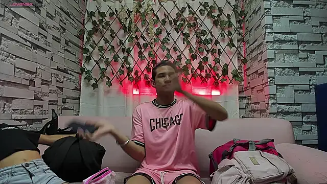 Snapshot of red_point_x chatting on February 9, 2025, 1:55 am red point x online show from February 9, 2025, 1:55 am