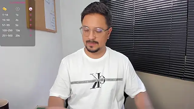 DaviidEvans  online show from December 30, 2024, 8:47 pm