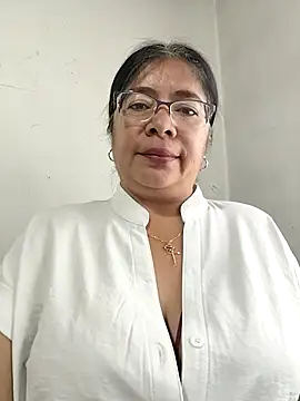   valentina18 online show from December 15, 2025, 1:26 pm