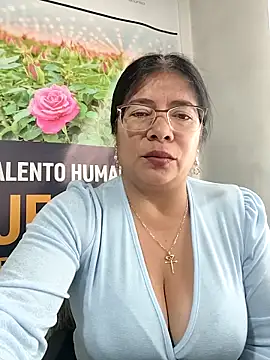   valentina18 online show from February 10, 2026, 1:15 pm