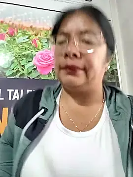   valentina18 online show from March 28, 2026, 1:00 pm