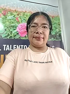   valentina18 online show from May 26, 2026, 12:23 pm