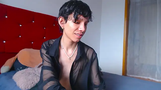 LAICK 01 online show from March 11, 2026, 8:37 pm