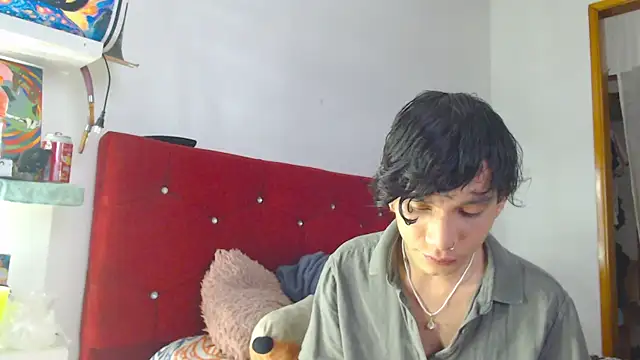 LAICK 01 online show from April 6, 2026, 3:26 am