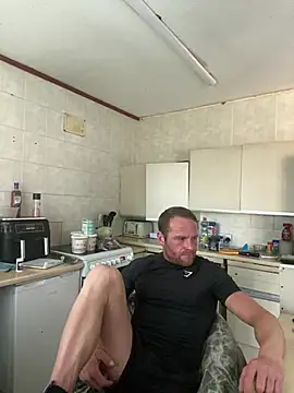 Snapshot of FuelX@xh chatting on July 23, 2026, 7:01 pm FuelXxh online show from July 23, 2026, 7:01 pm