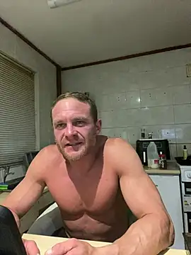 Snapshot of FuelX@xh chatting on August 8, 2026, 3:52 am FuelXxh online show from August 8, 2026, 3:52 am