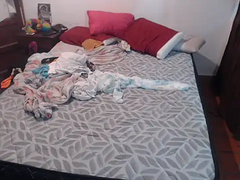 Snapshot of deftoolceles chatting on February 24, 2026, 10:30 pm deftoolceles online show from February 24, 2026, 10:30 pm