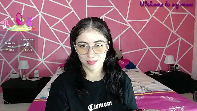 Snapshot of valentina_angel chatting on September 18, 2025, 8:33 pm valentina angel online show from September 18, 2025, 8:33 pm