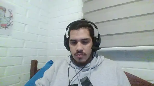 Snapshot of hung_weeb chatting on December 7, 2024, 12:41 am hung weeb online show from December 7, 2024, 12:41 am