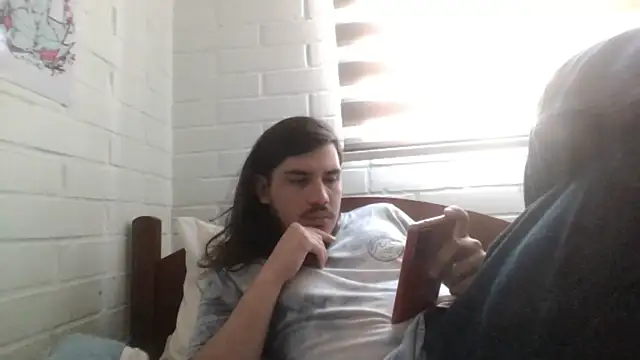 Snapshot of hung_weeb chatting on December 15, 2024, 2:27 pm hung weeb online show from December 15, 2024, 2:27 pm