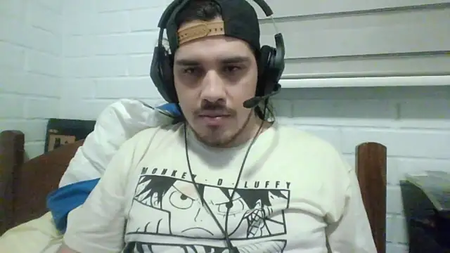 Snapshot of hung_weeb chatting on February 10, 2025, 2:19 am hung weeb online show from February 10, 2025, 2:19 am