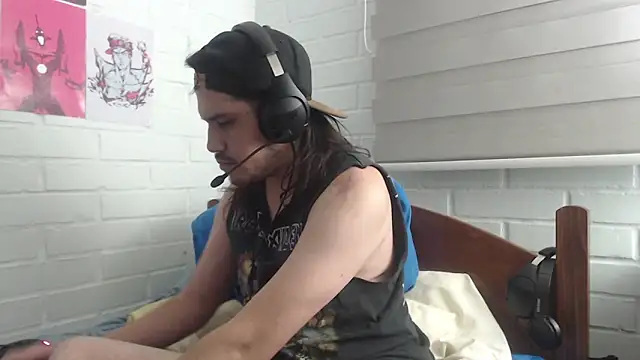 Snapshot of hung_weeb chatting on February 13, 2025, 5:48 am hung weeb online show from February 13, 2025, 5:48 am