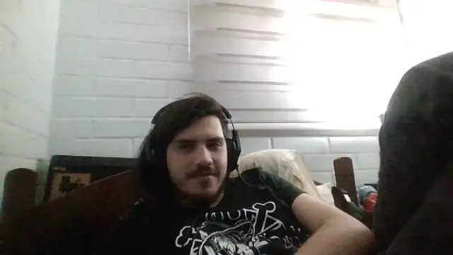 Snapshot of hung_weeb chatting on March 8, 2025, 2:23 am hung weeb online show from March 8, 2025, 2:23 am