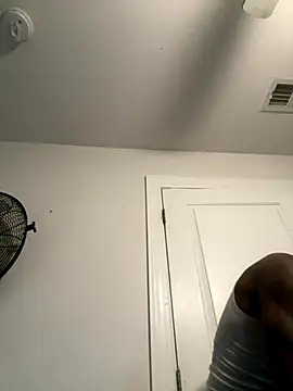 Chocolate Droppa online show from September 17, 2025, 11:45 am