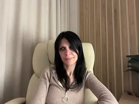 Snapshot of InjaAtHome chatting on June 5, 2026, 8:25 pm InjaAtHome online show from June 5, 2026, 8:25 pm