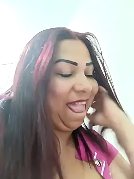 Snapshot of Alyona21 chatting on February 25, 2025, 11:44 pm Alyona21 online show from February 25, 2025, 11:44 pm