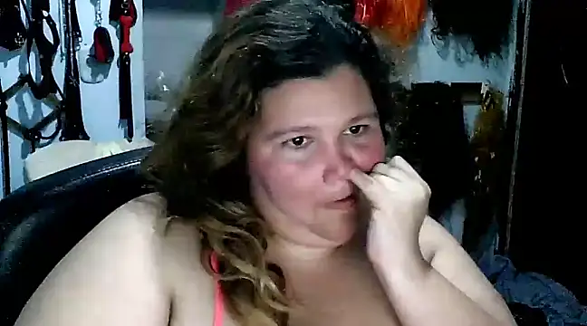 Snapshot of squirt322bbw chatting on February 10, 2025, 11:45 pm squirt322bbw online show from February 10, 2025, 11:45 pm