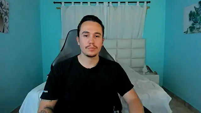 juan  jimenez online show from April 18, 2026, 10:54 pm