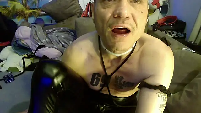 Snapshot of druckfug chatting on February 20, 2026, 12:51 am druckfug online show from February 20, 2026, 12:51 am