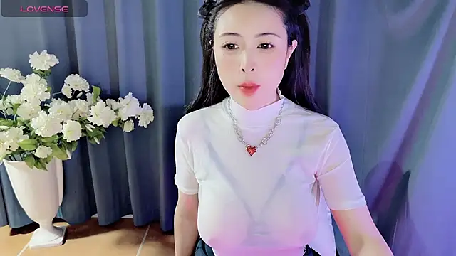 candy-yiyi online show from December 21, 2024, 1:36 am