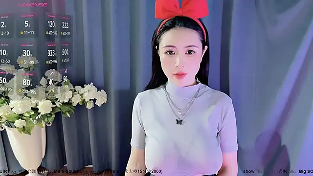 candy-yiyi online show from December 24, 2024, 12:33 am