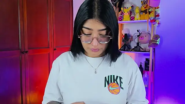 eymy-hadid online show from December 22, 2025, 9:12 pm