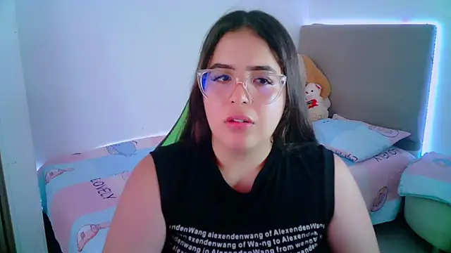 Snapshot of _alicia_z chatting on January 27, 2025, 9:00 pm alicia z online show from January 27, 2025, 9:00 pm