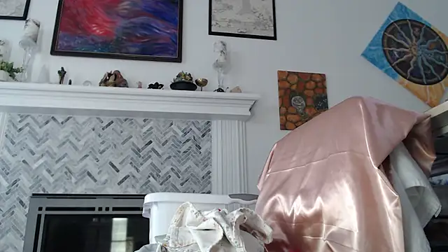 AuroraWillows online show from March 8, 2026, 3:16 pm