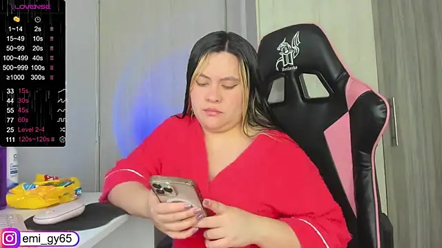 Snapshot of emilyn_grey1 chatting on March 17, 2025, 3:50 pm emilyn grey1 online show from March 17, 2025, 3:50 pm